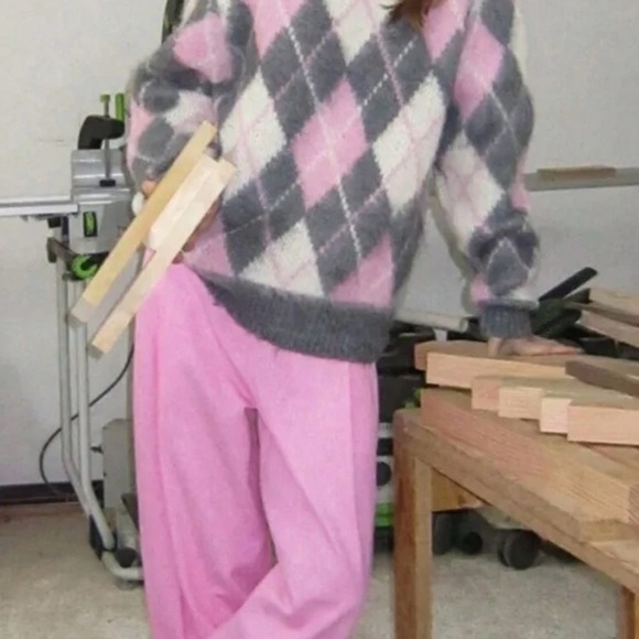 Argyle Pattern Pink and Gray Sweater - Picture 2 of 4
